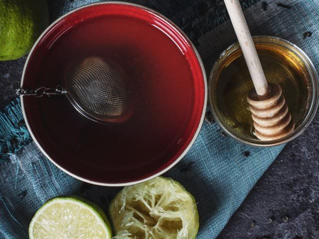 infusión con miel y limón